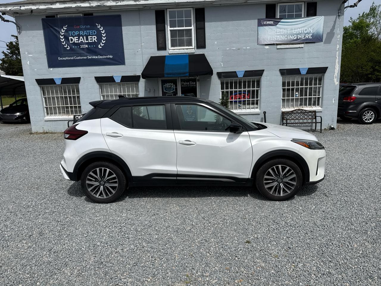 Nissan Kicks SR 4D SUV FWD 2021