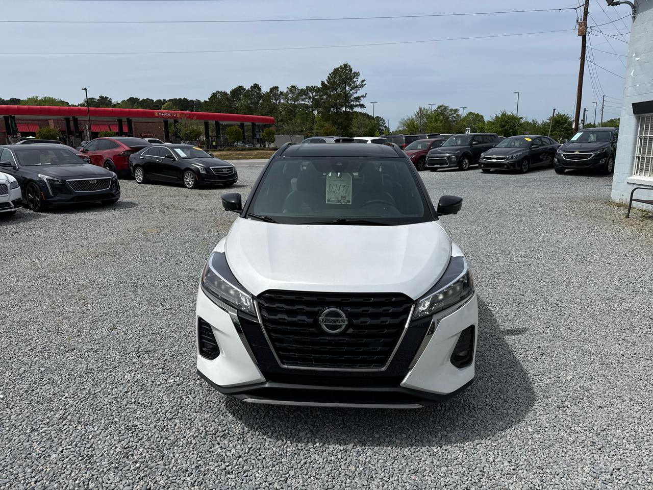 Nissan Kicks SR 4D SUV FWD 2021