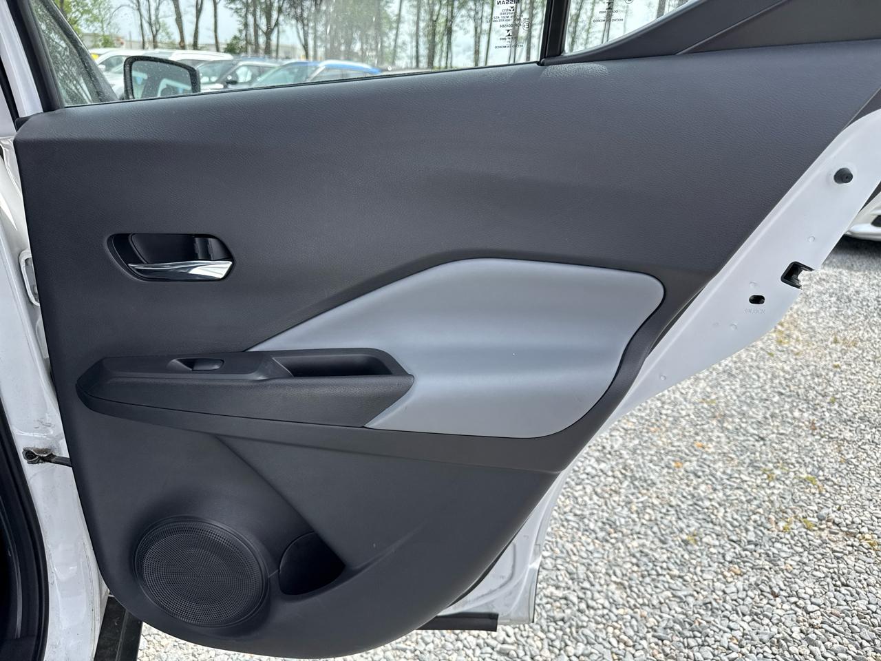 Nissan Kicks SR 4D SUV FWD 2021