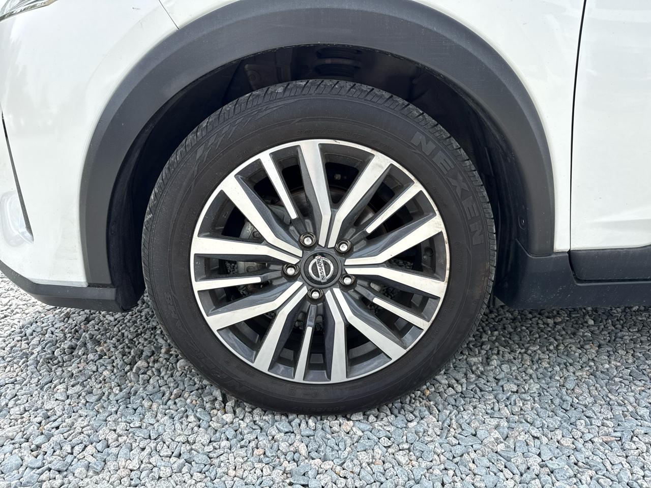 Nissan Kicks SR 4D SUV FWD 2021