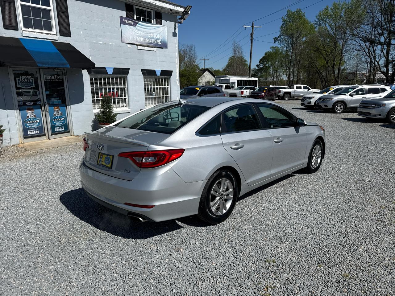 Hyundai Sonata SE 2.4L 2017