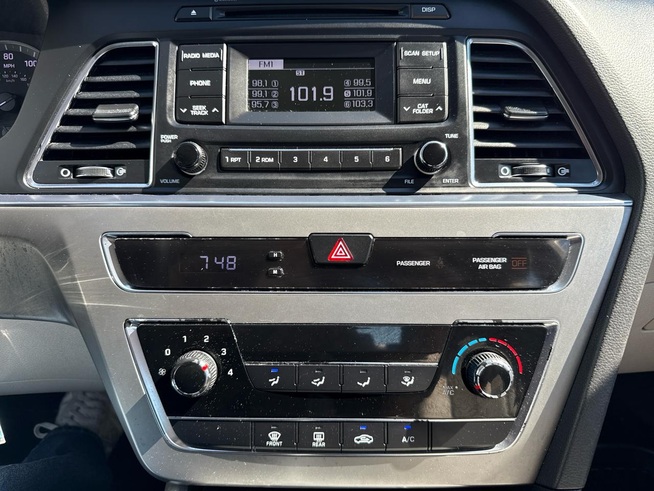 Hyundai Sonata SE 2.4L 2017