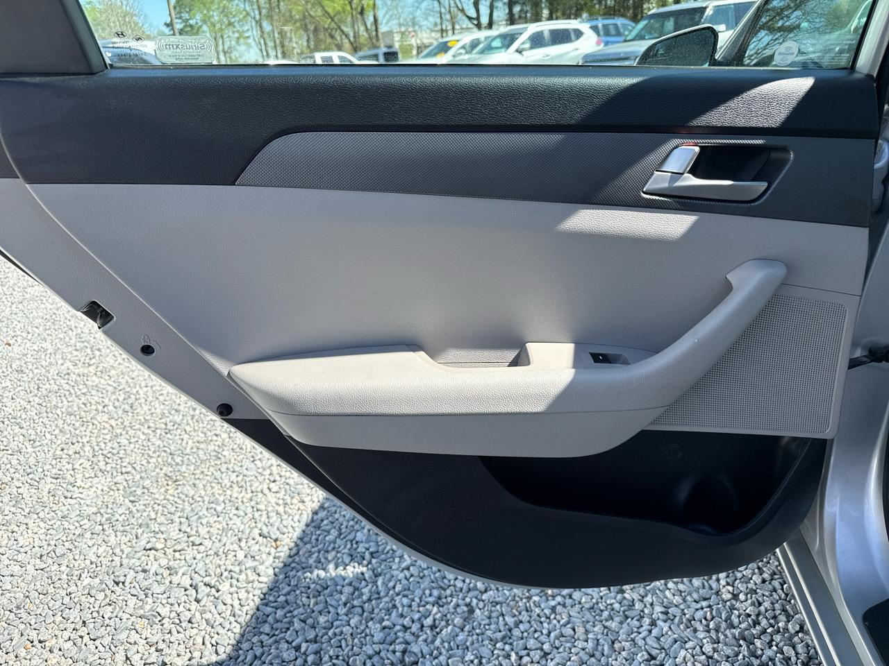 Hyundai Sonata SE 2.4L 2017