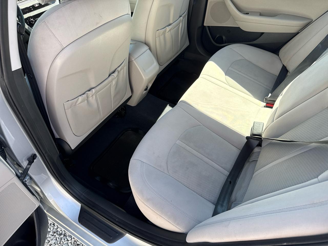 Hyundai Sonata SE 2.4L 2017