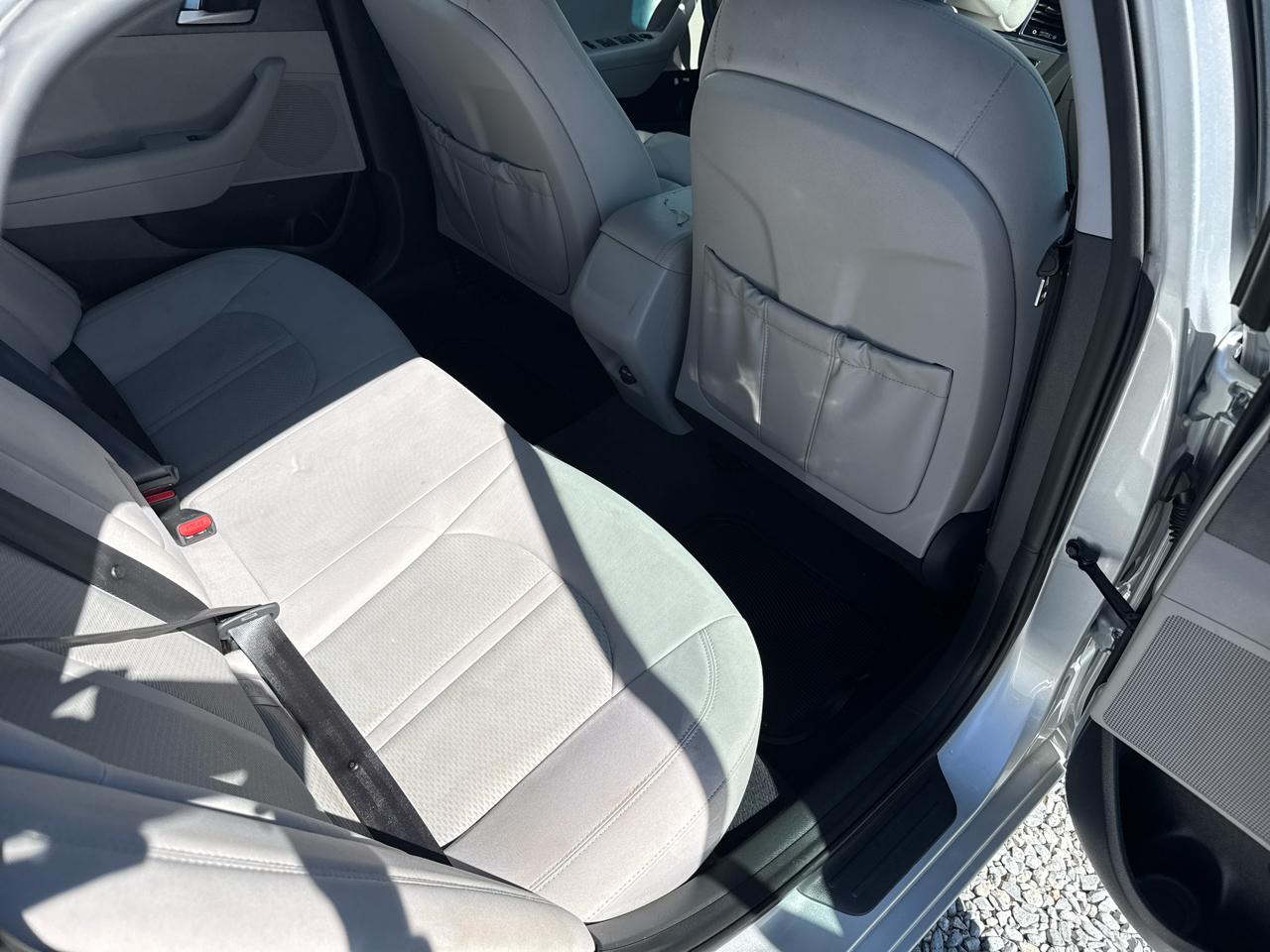 Hyundai Sonata SE 2.4L 2017