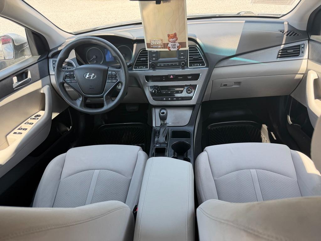 Hyundai Sonata SE 2.4L 2017