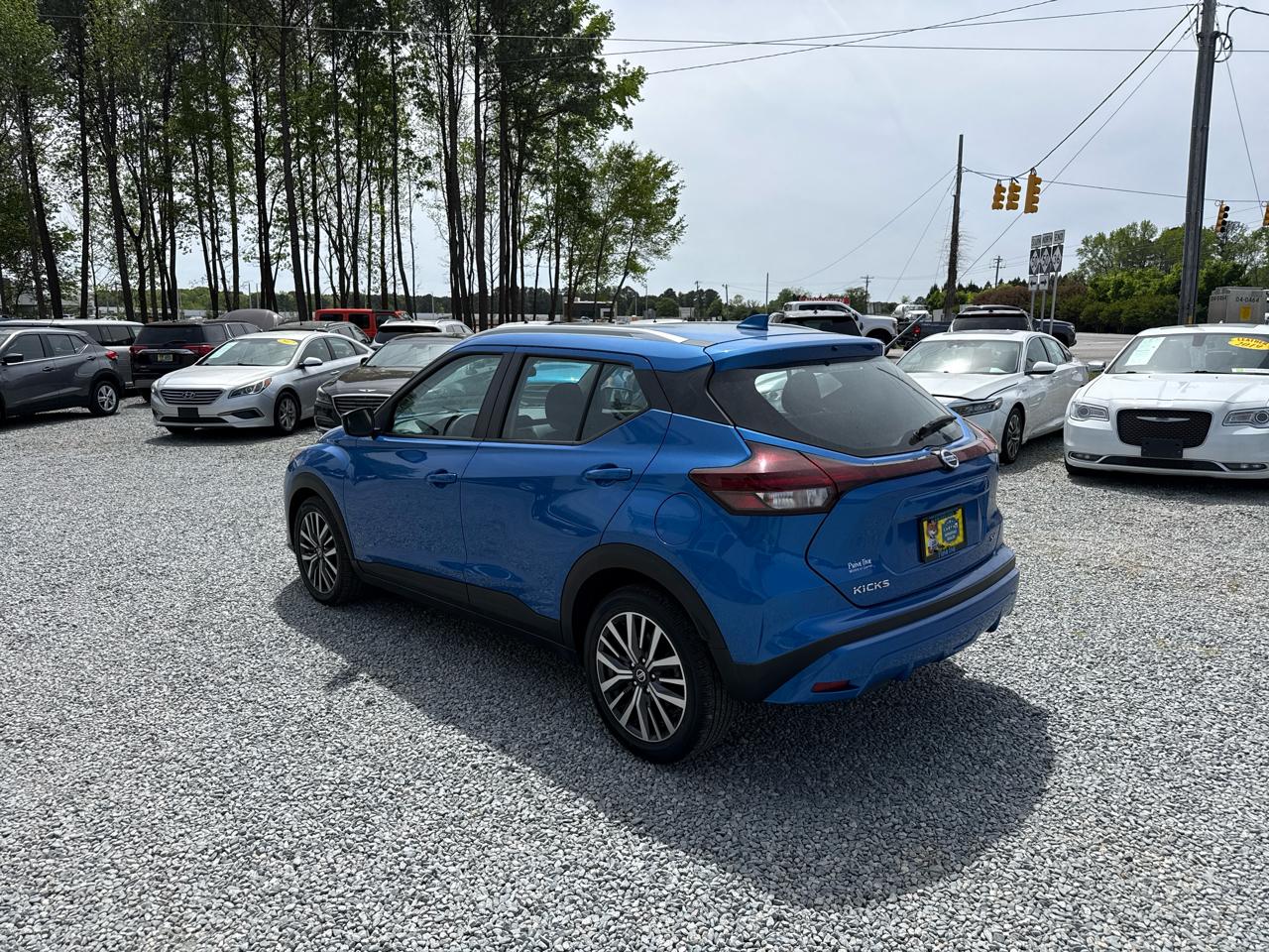 Nissan Kicks SV 4D SUV FWD 2021