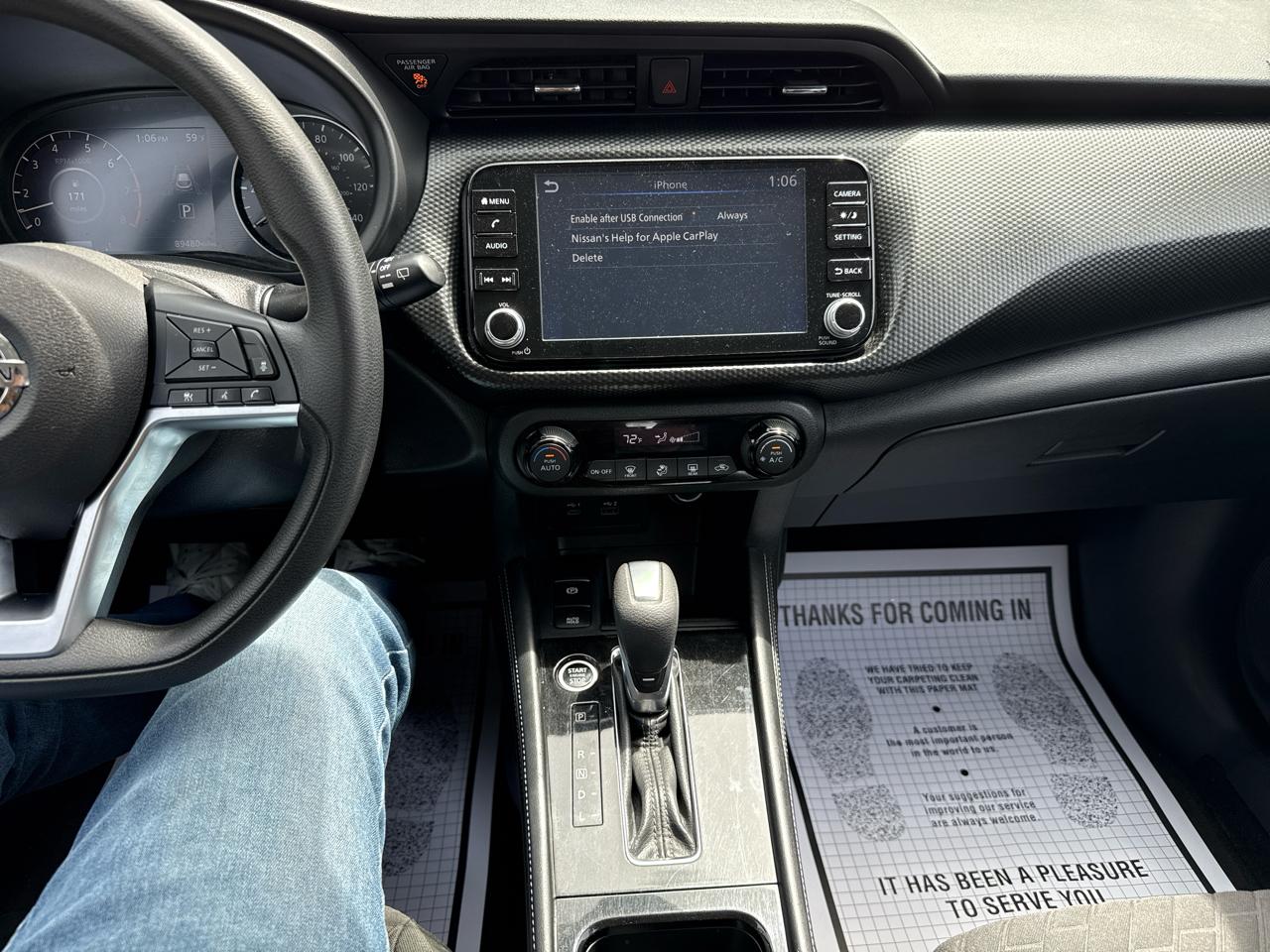 Nissan Kicks SV 4D SUV FWD 2021