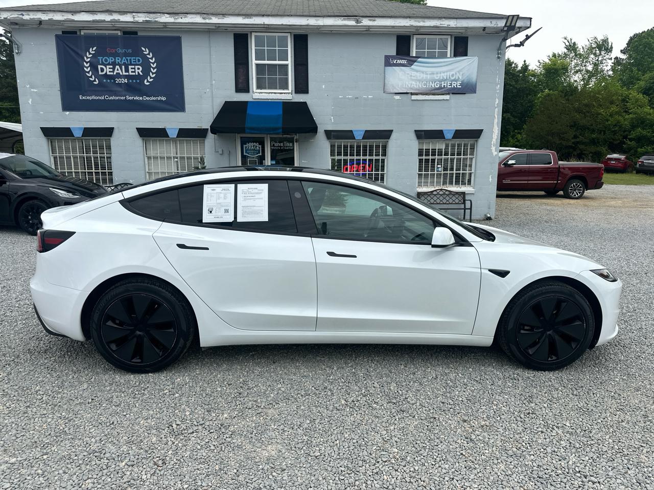 Tesla Model 3  2025
