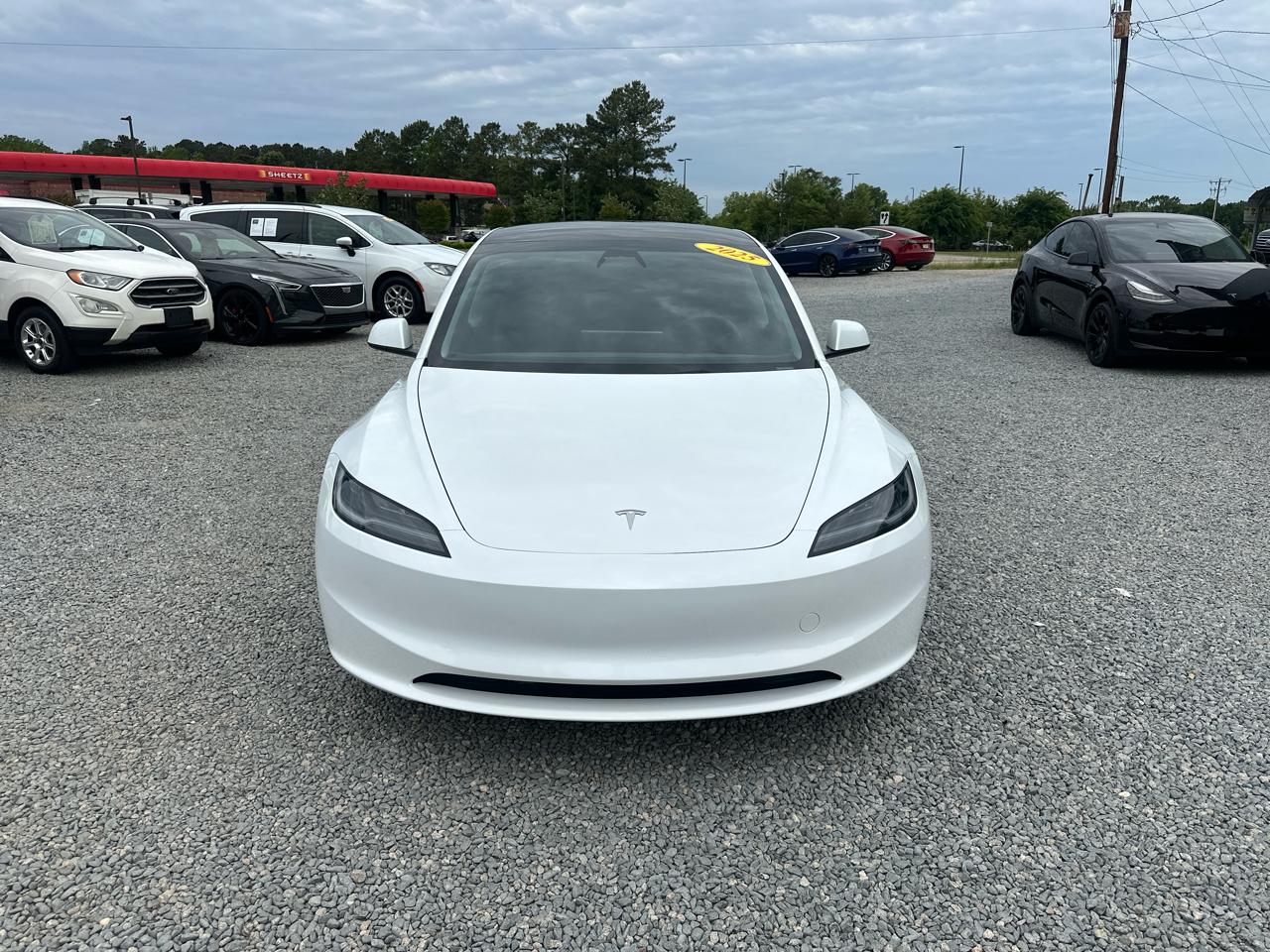 Tesla Model 3  2025