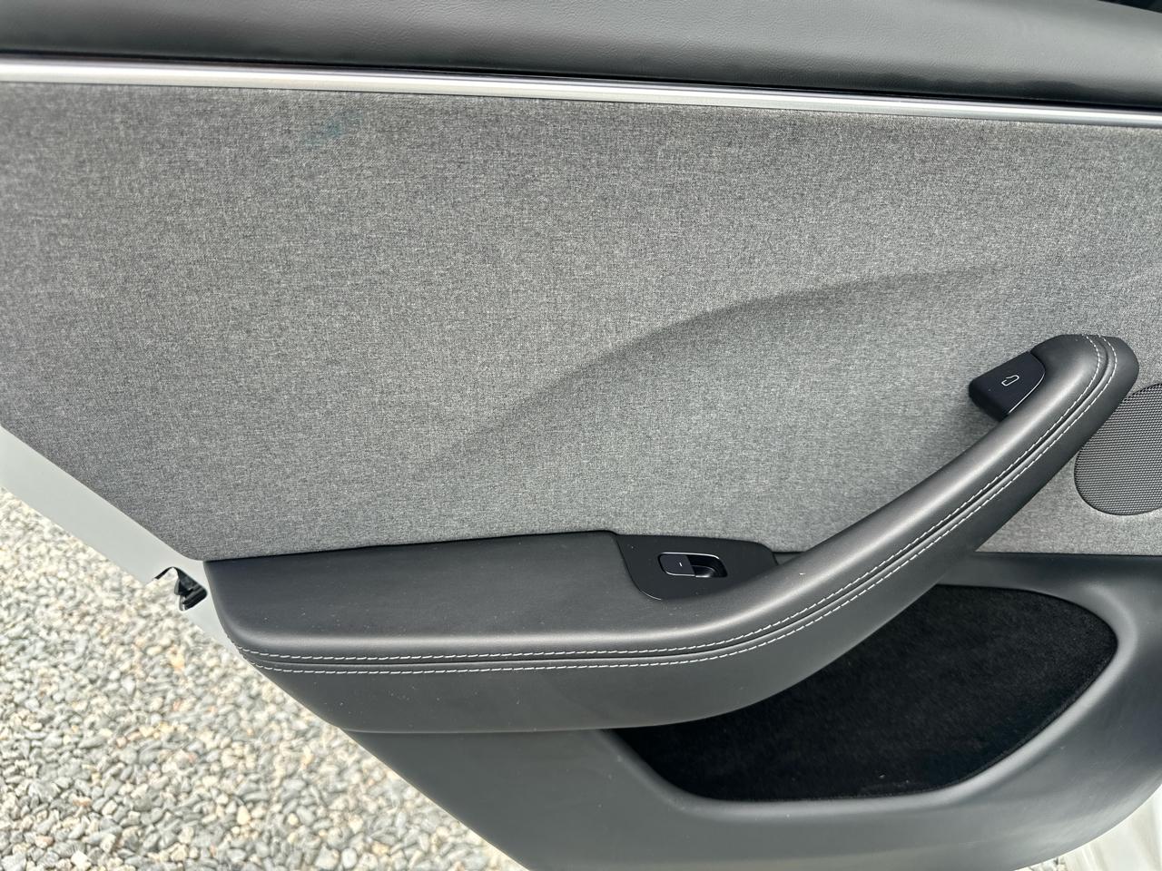 Tesla Model 3  2025