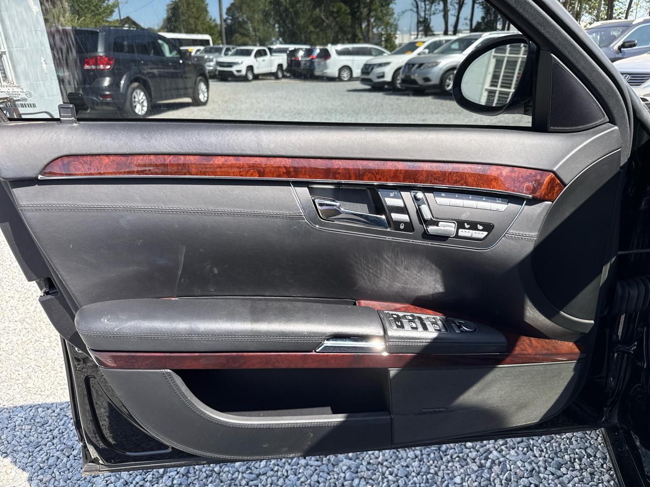 Mercedes-Benz S-Class  2007