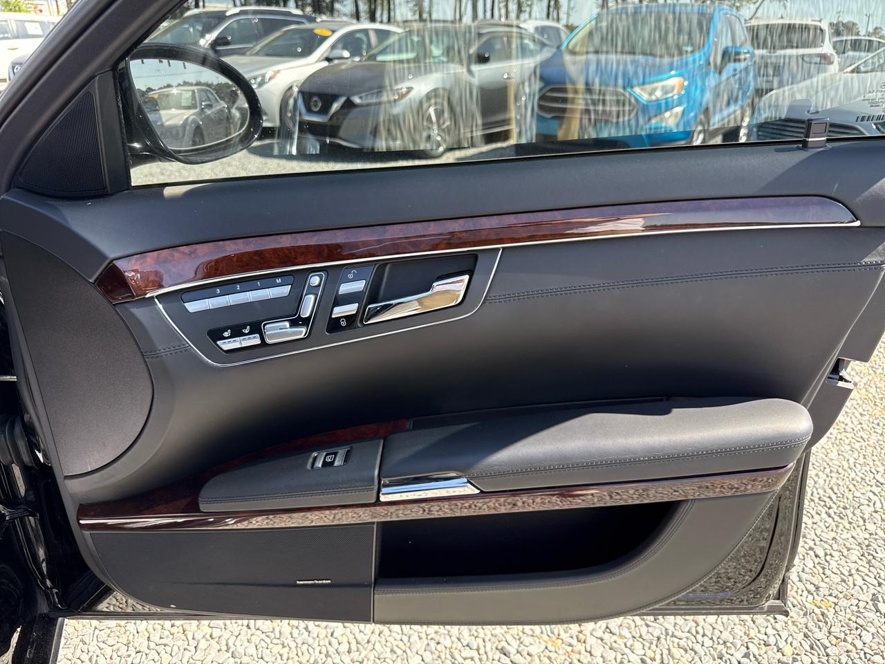 Mercedes-Benz S-Class  2007