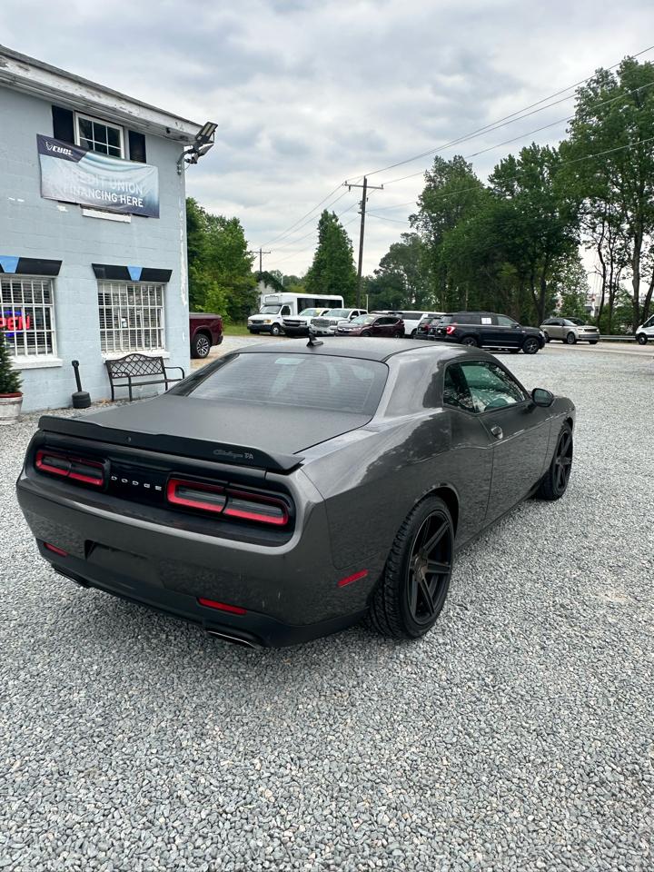 Dodge Challenger  2020