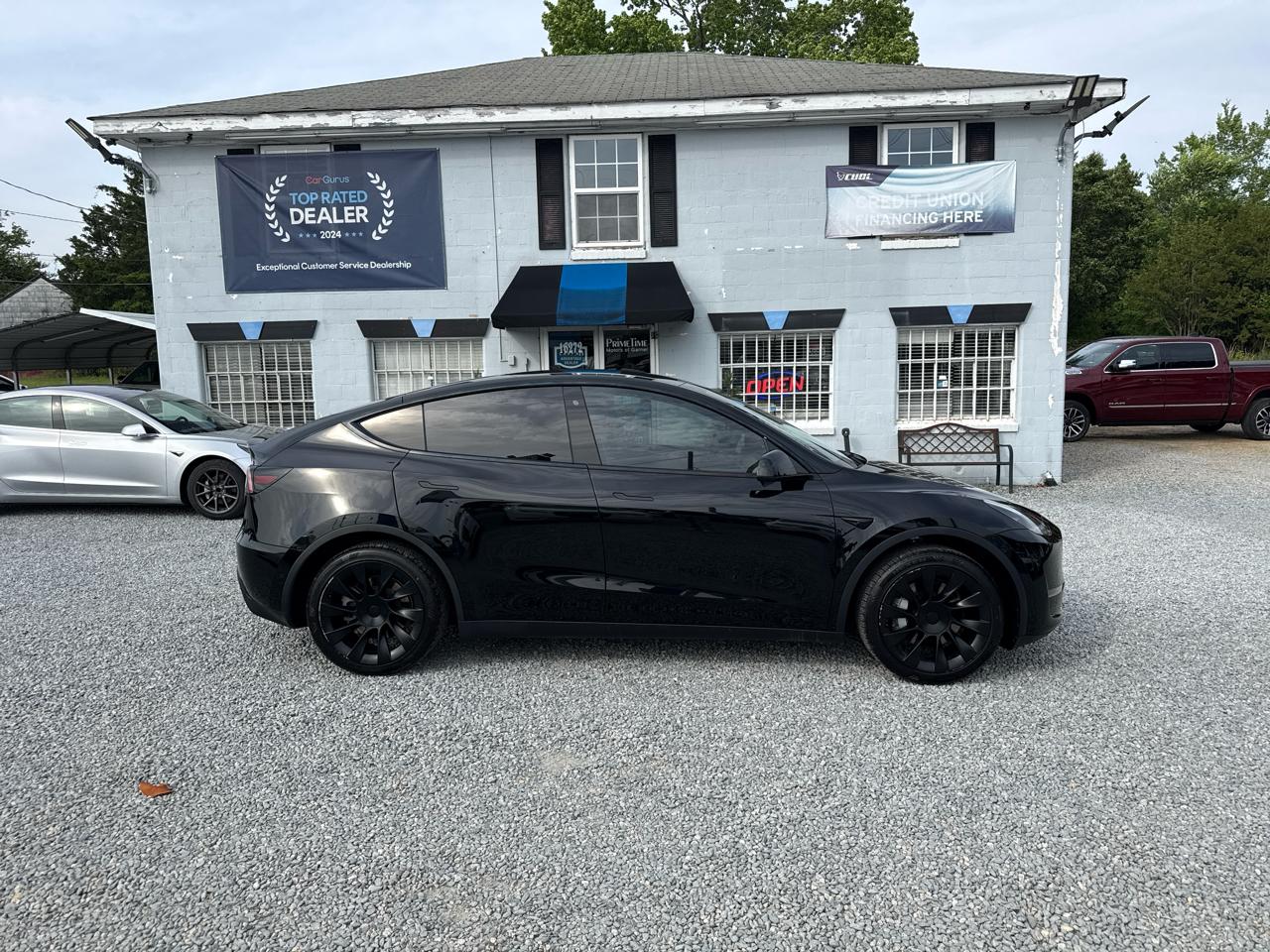 Tesla Model Y  2020