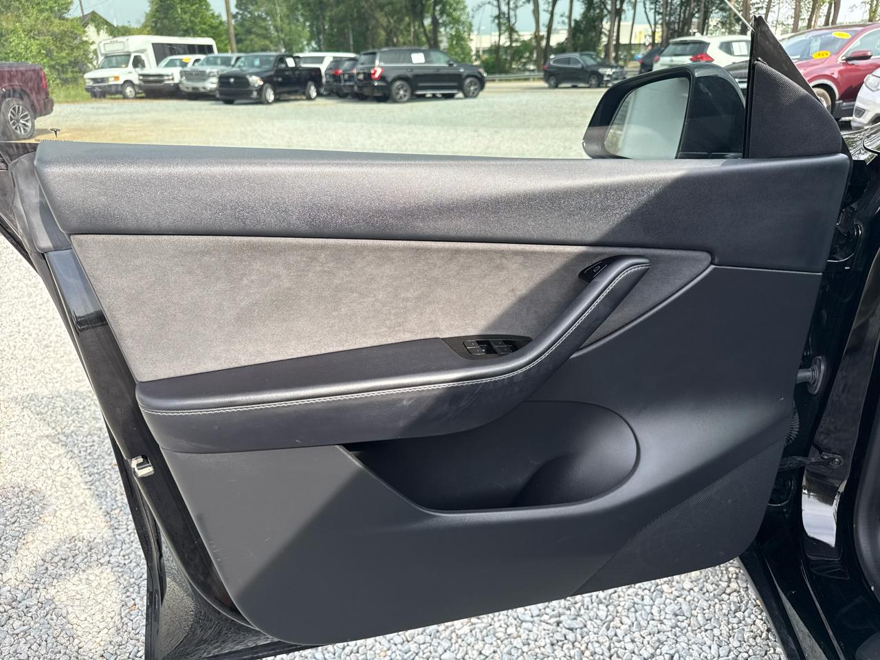 Tesla Model Y  2020
