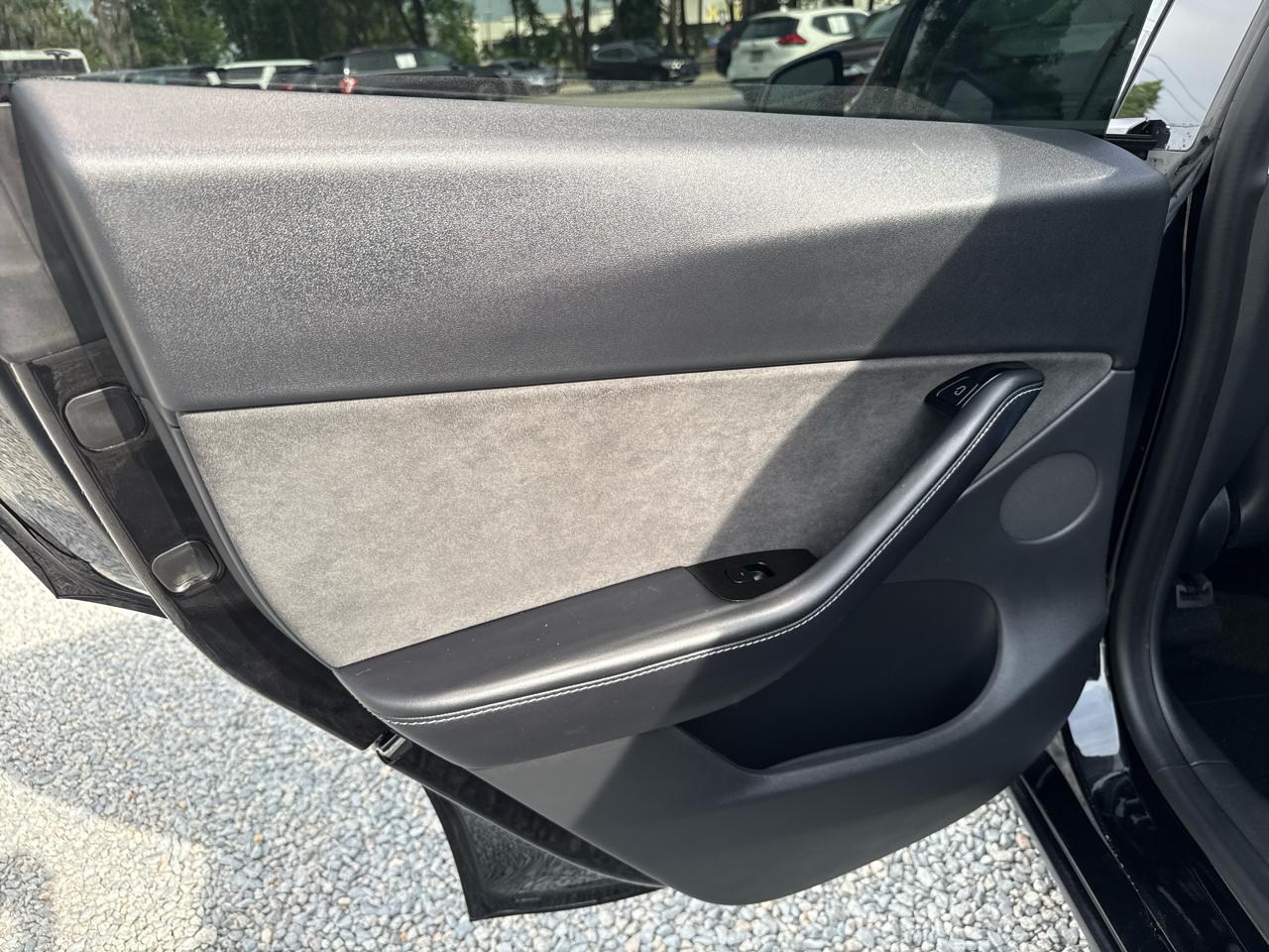 Tesla Model Y  2020