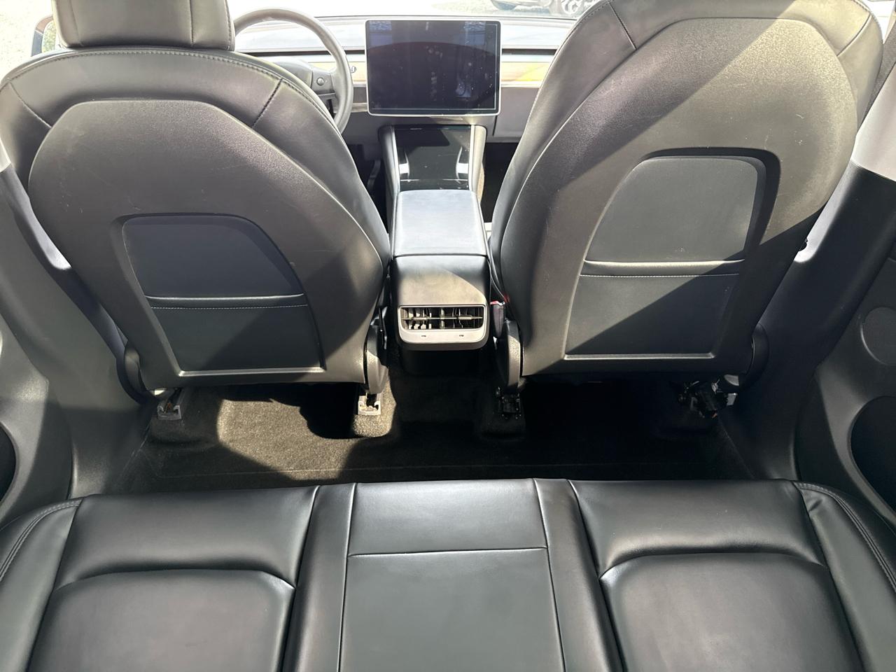 Tesla Model Y  2020