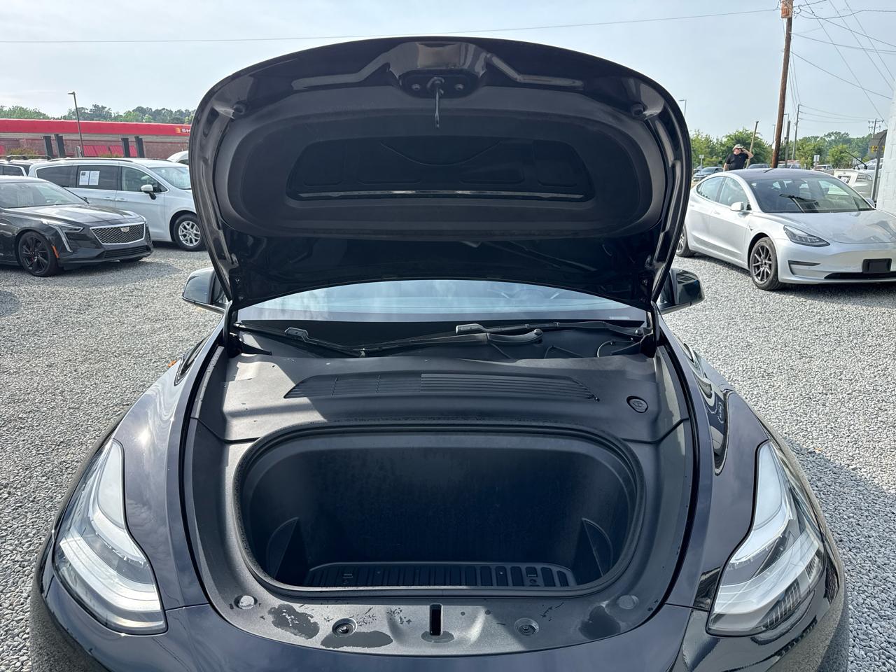 Tesla Model Y  2020