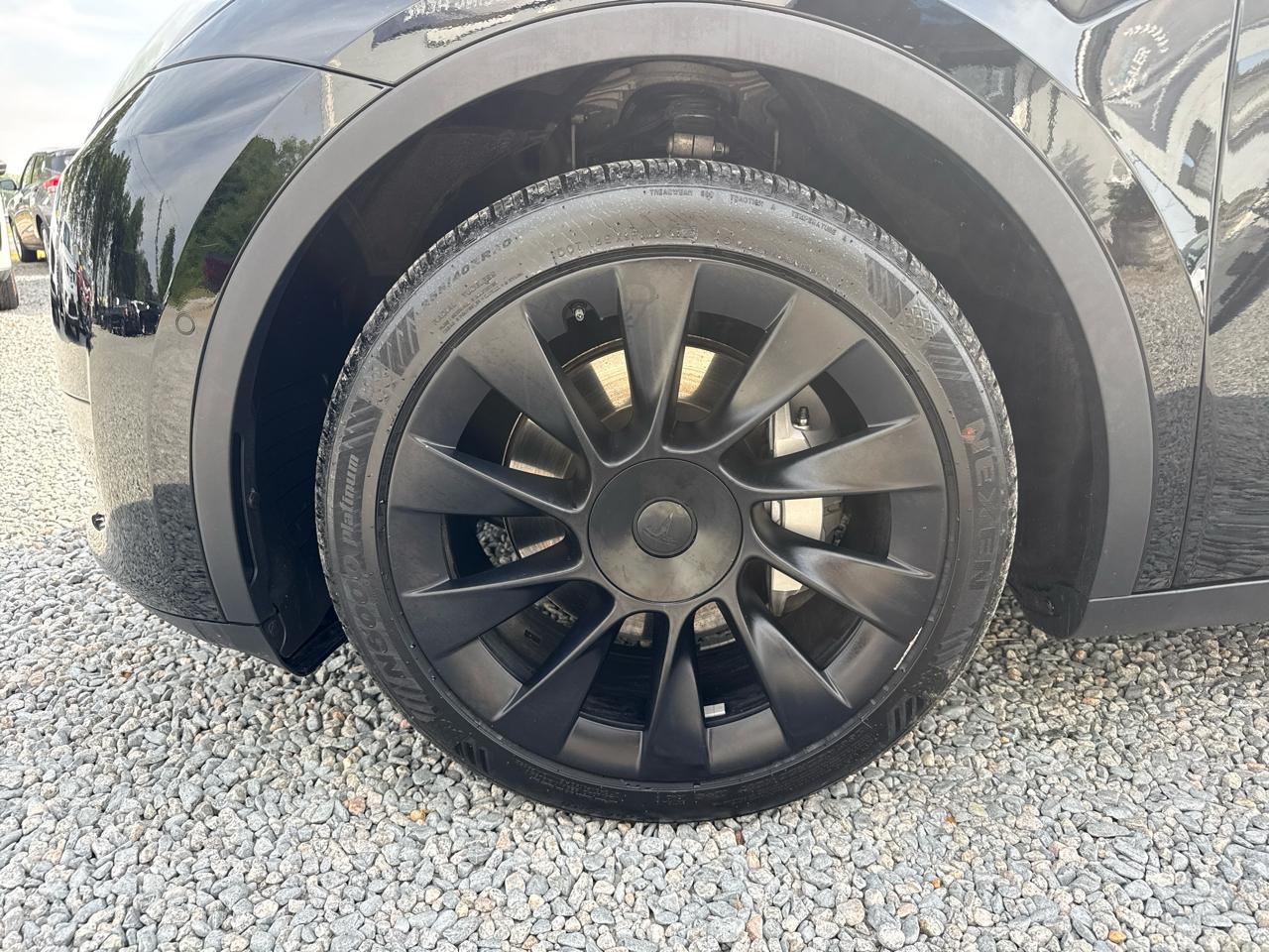 Tesla Model Y  2020