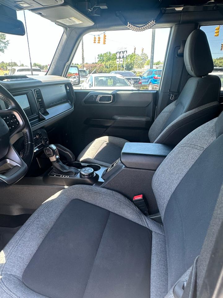 Ford Bronco 4WD 2dr Wagon Custom 2021