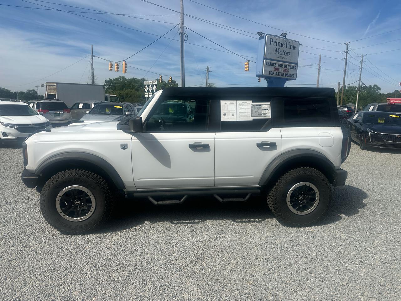 Ford Bronco 4WD 2dr Wagon Custom 2021