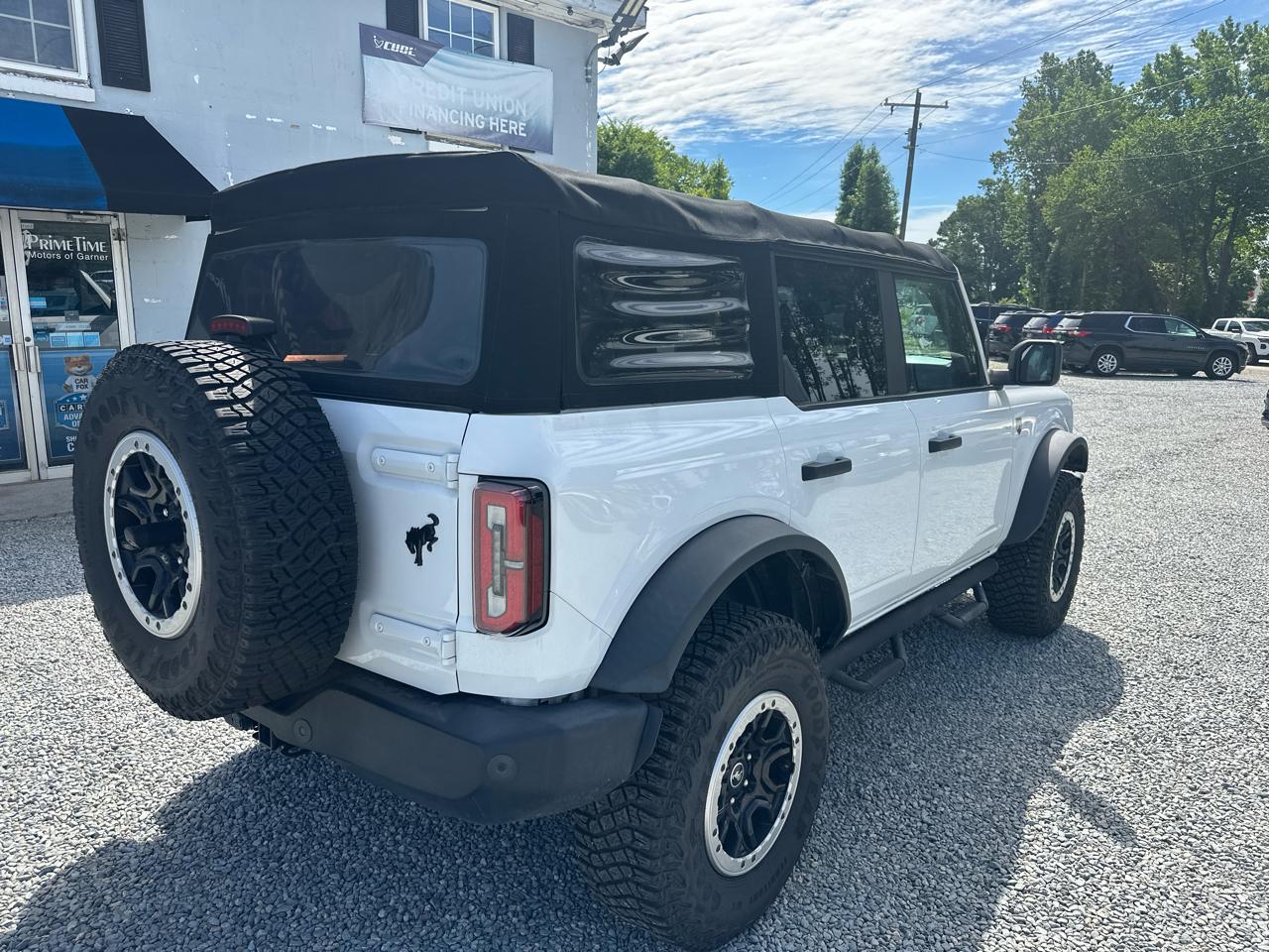 Ford Bronco 4WD 2dr Wagon Custom 2021