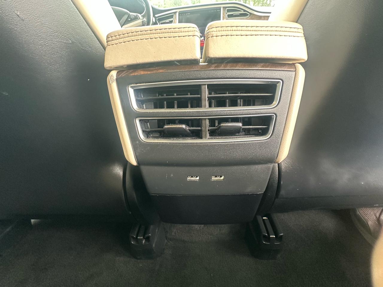 Tesla Model X  2017