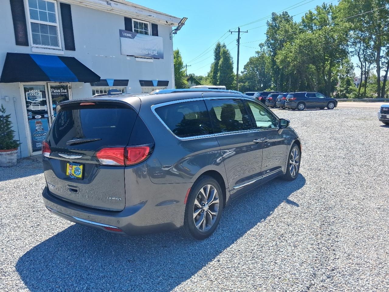 Chrysler Pacifica Limited FWD 2017