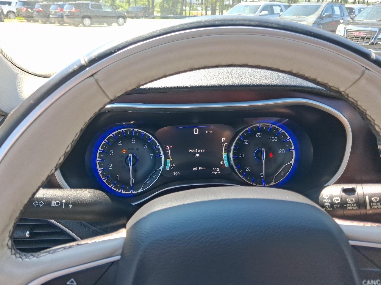 Chrysler Pacifica Limited FWD 2017