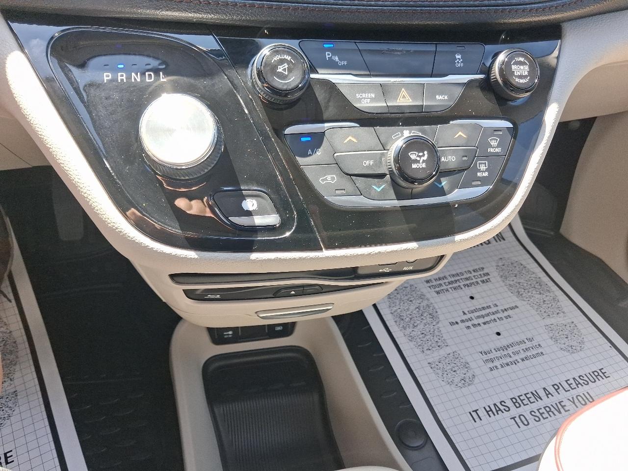 Chrysler Pacifica Limited FWD 2017