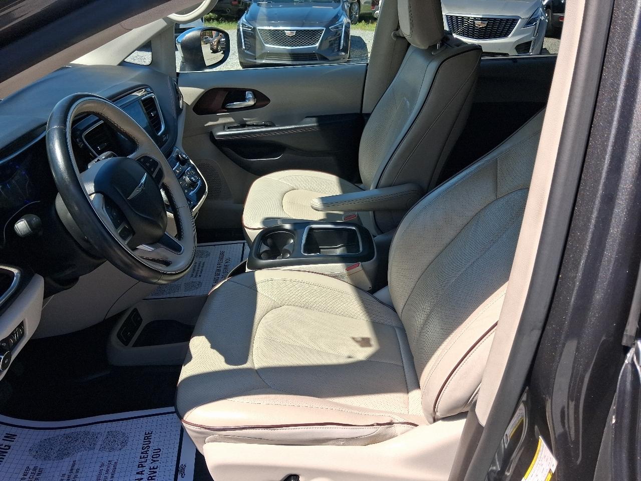 Chrysler Pacifica Limited FWD 2017