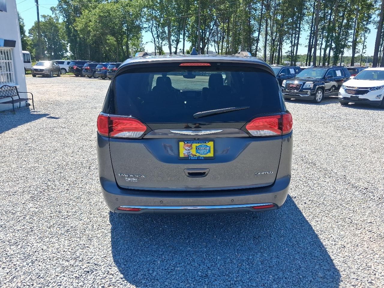 Chrysler Pacifica Limited FWD 2017