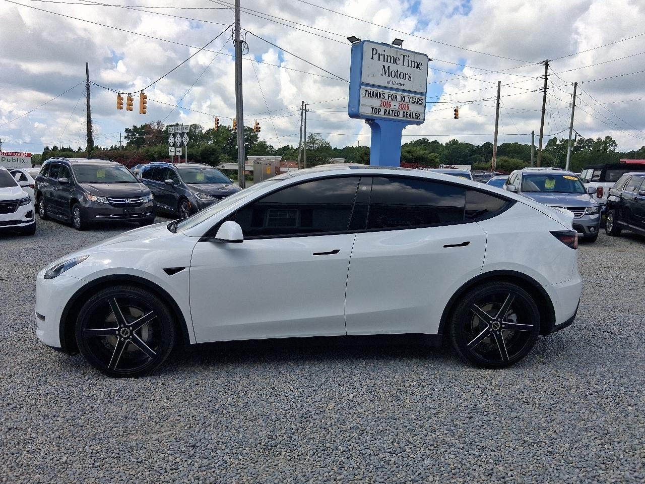 Tesla Model Y  2021