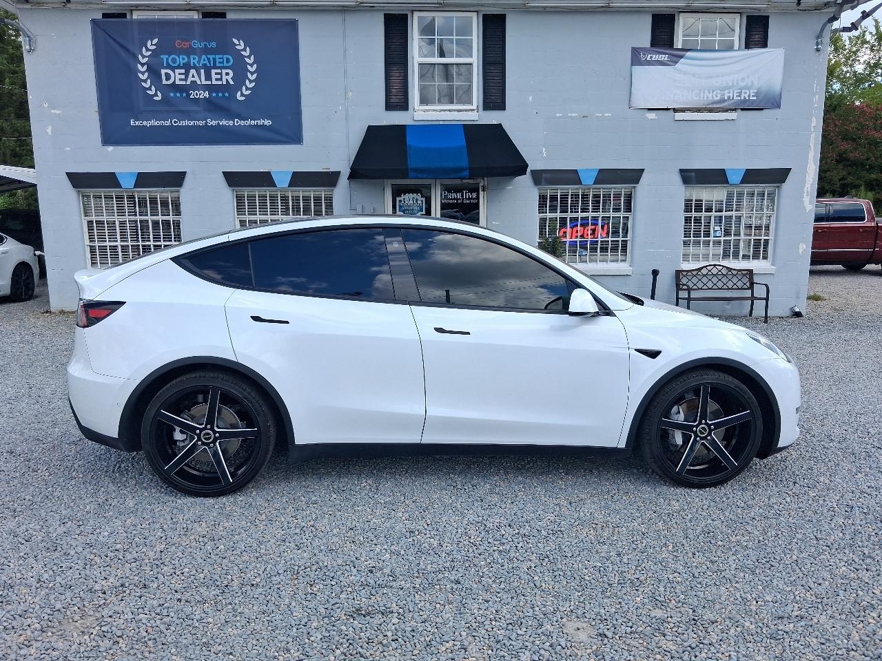 Tesla Model Y  2021