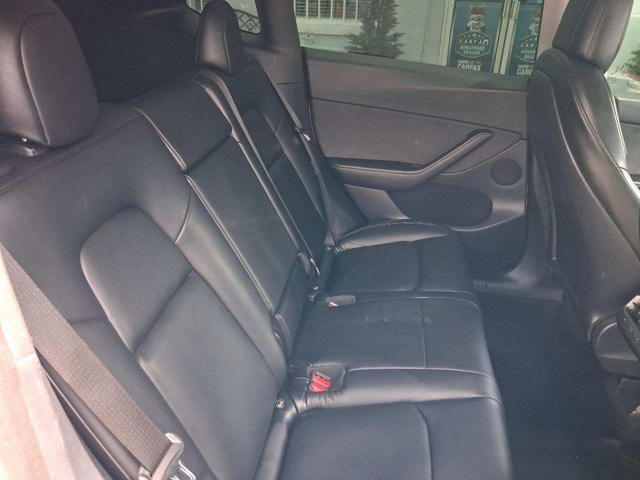 Tesla Model Y  2021