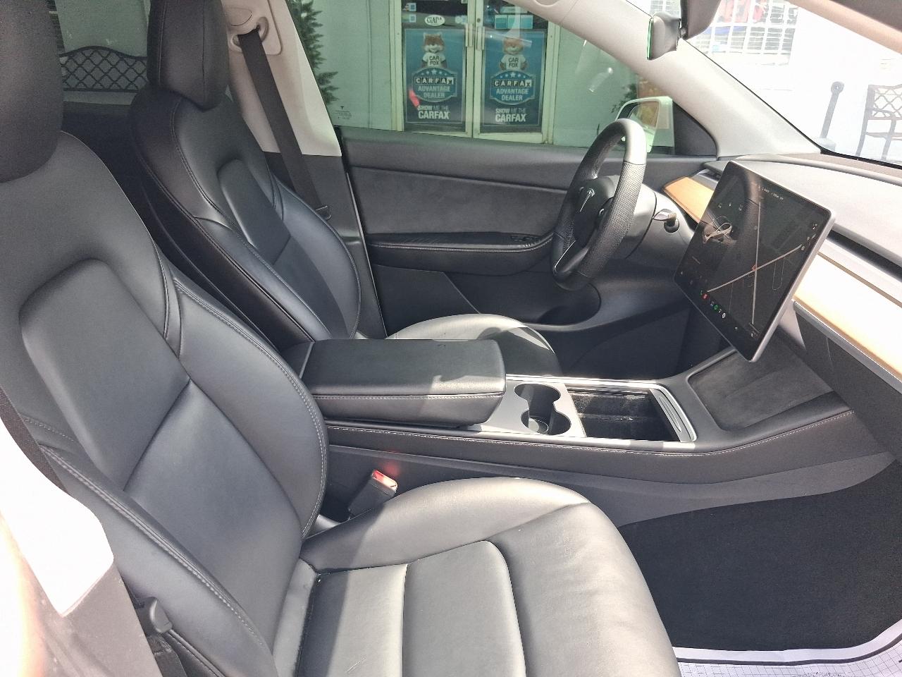 Tesla Model Y  2021