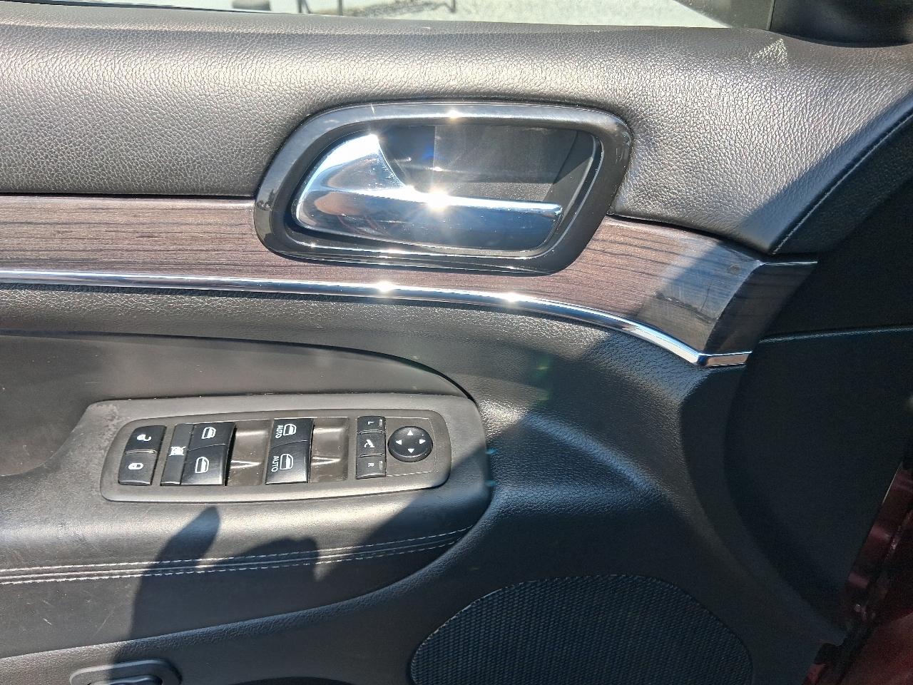 Jeep Grand Cherokee 4dr Overland 4WD 2021