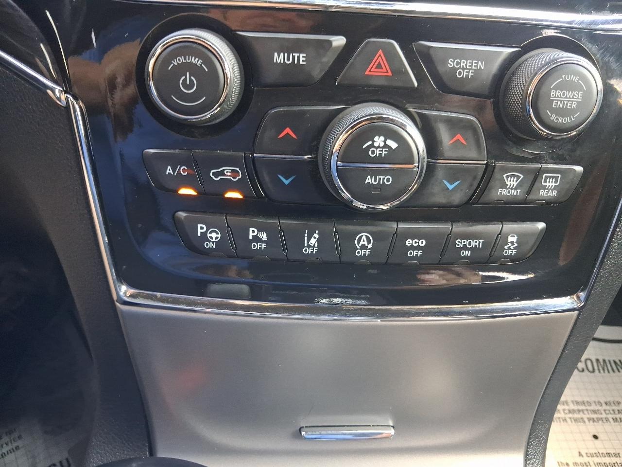 Jeep Grand Cherokee 4dr Overland 4WD 2021