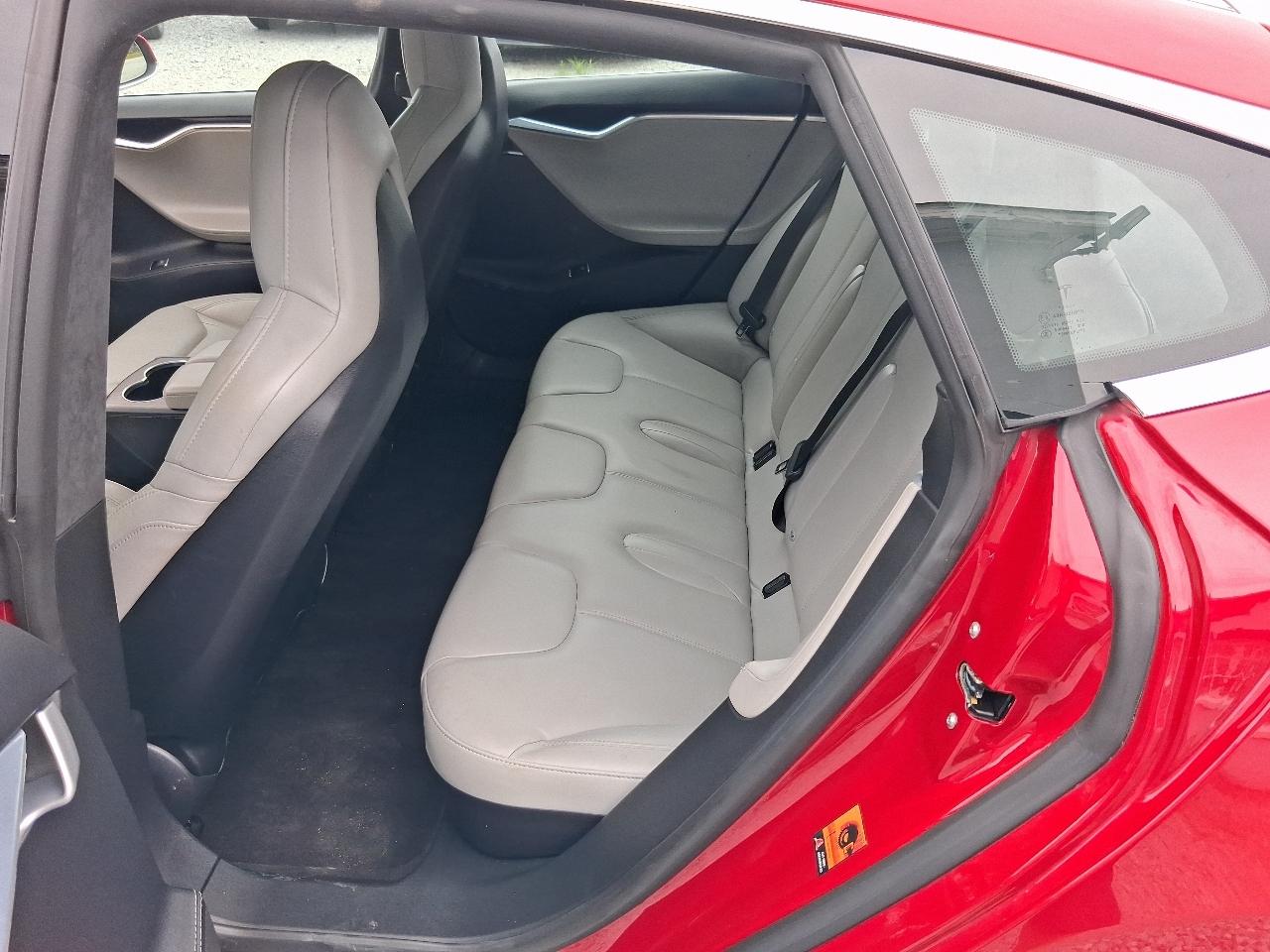 Tesla Model S  2015