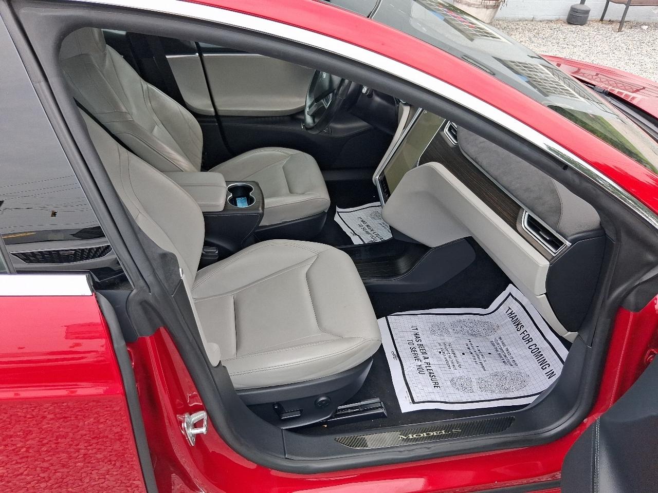 Tesla Model S  2015