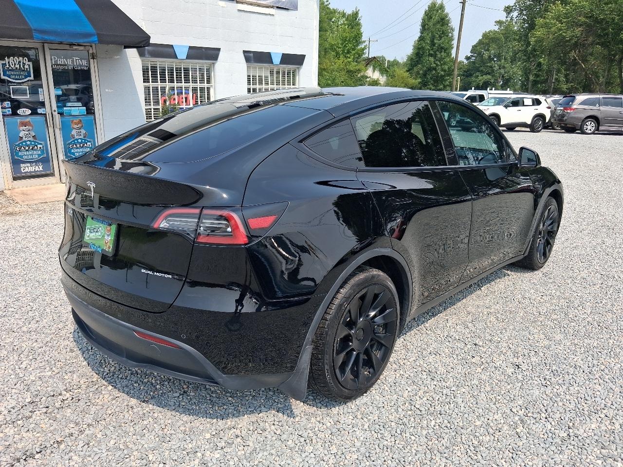 Tesla Model Y  2021