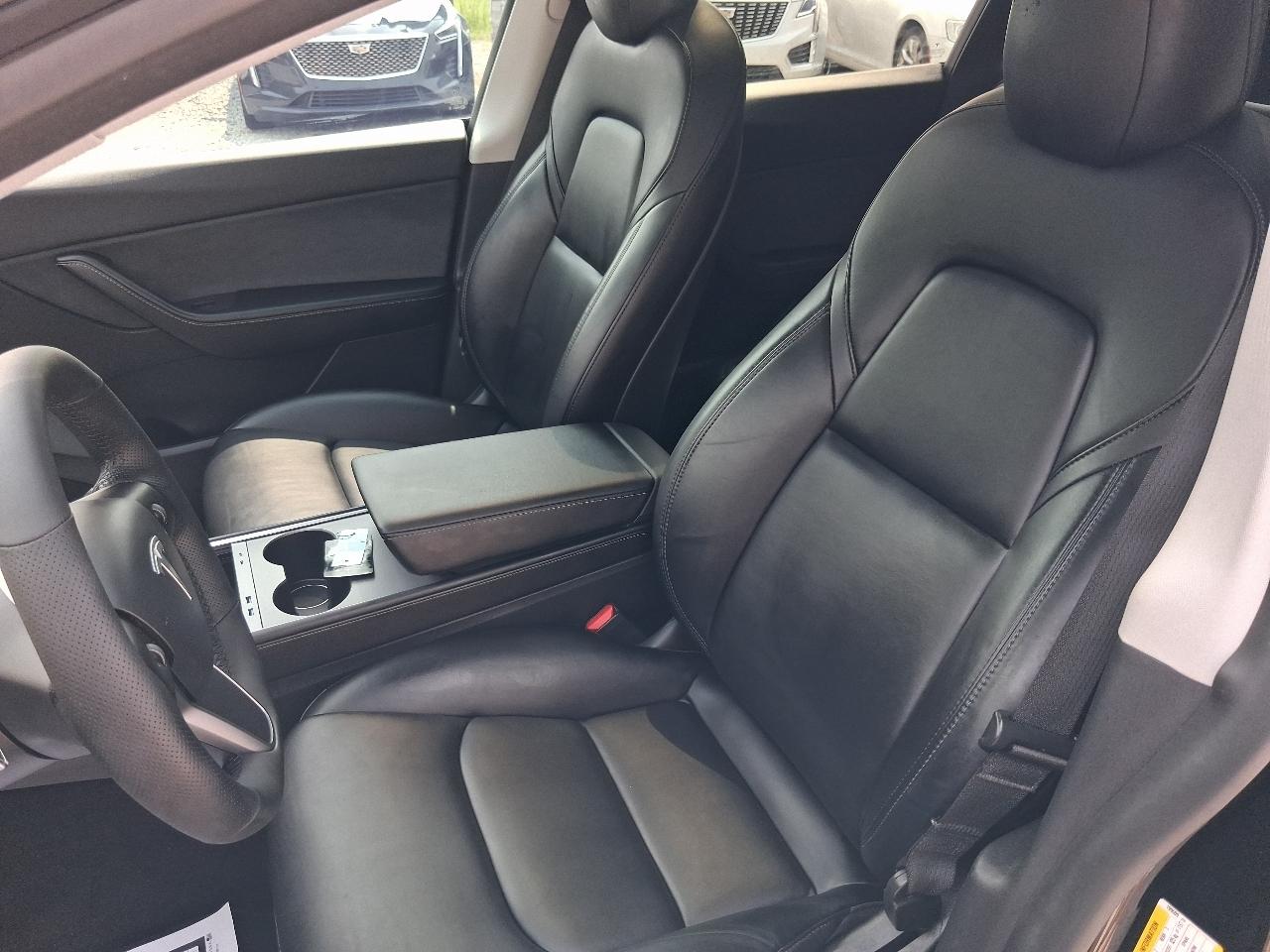Tesla Model Y  2021