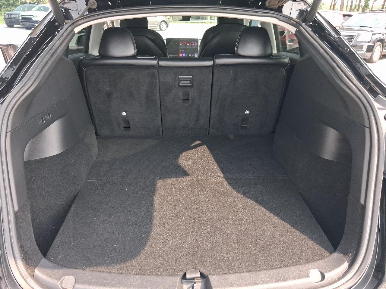 Tesla Model Y  2021