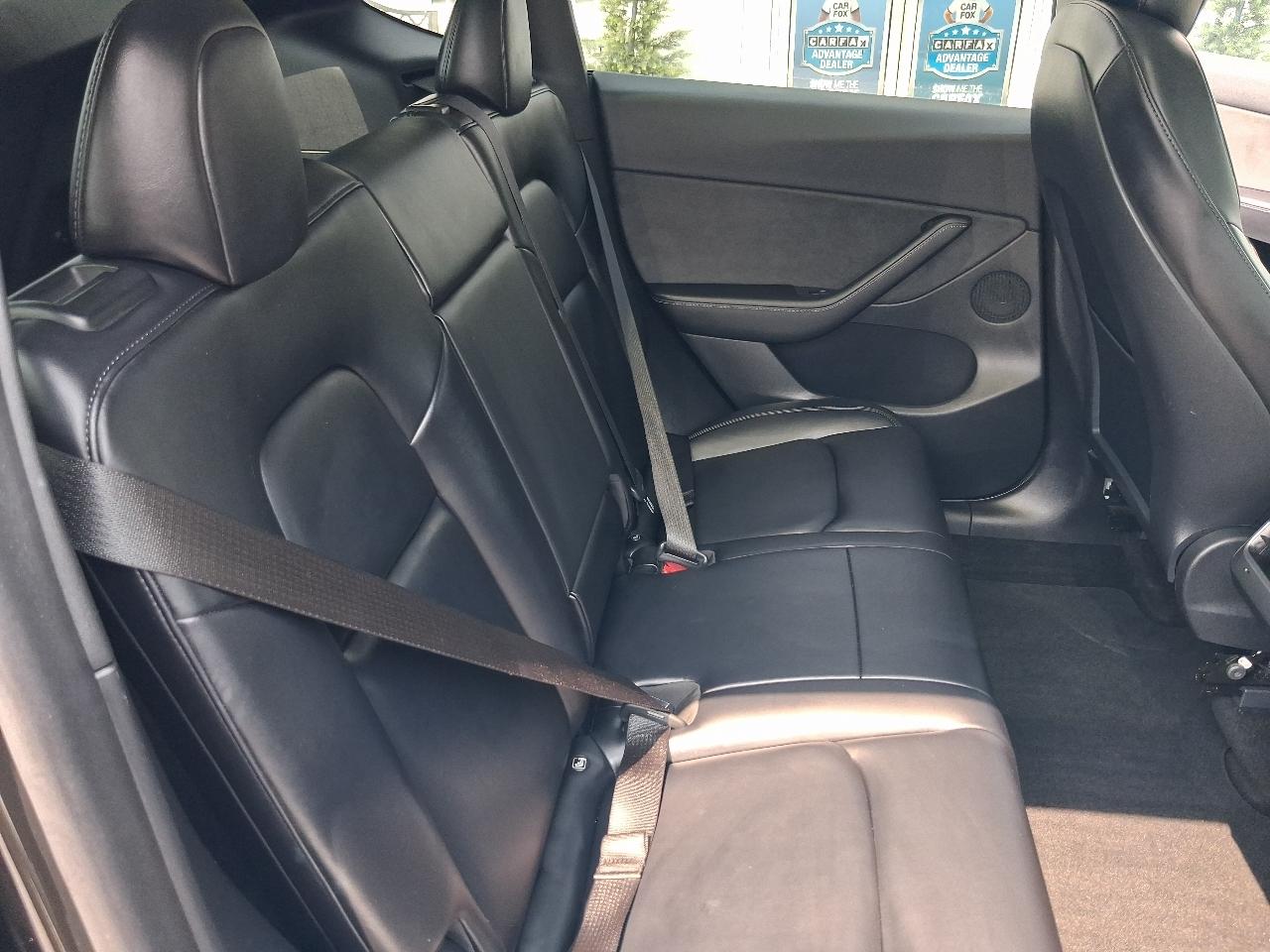 Tesla Model Y  2021