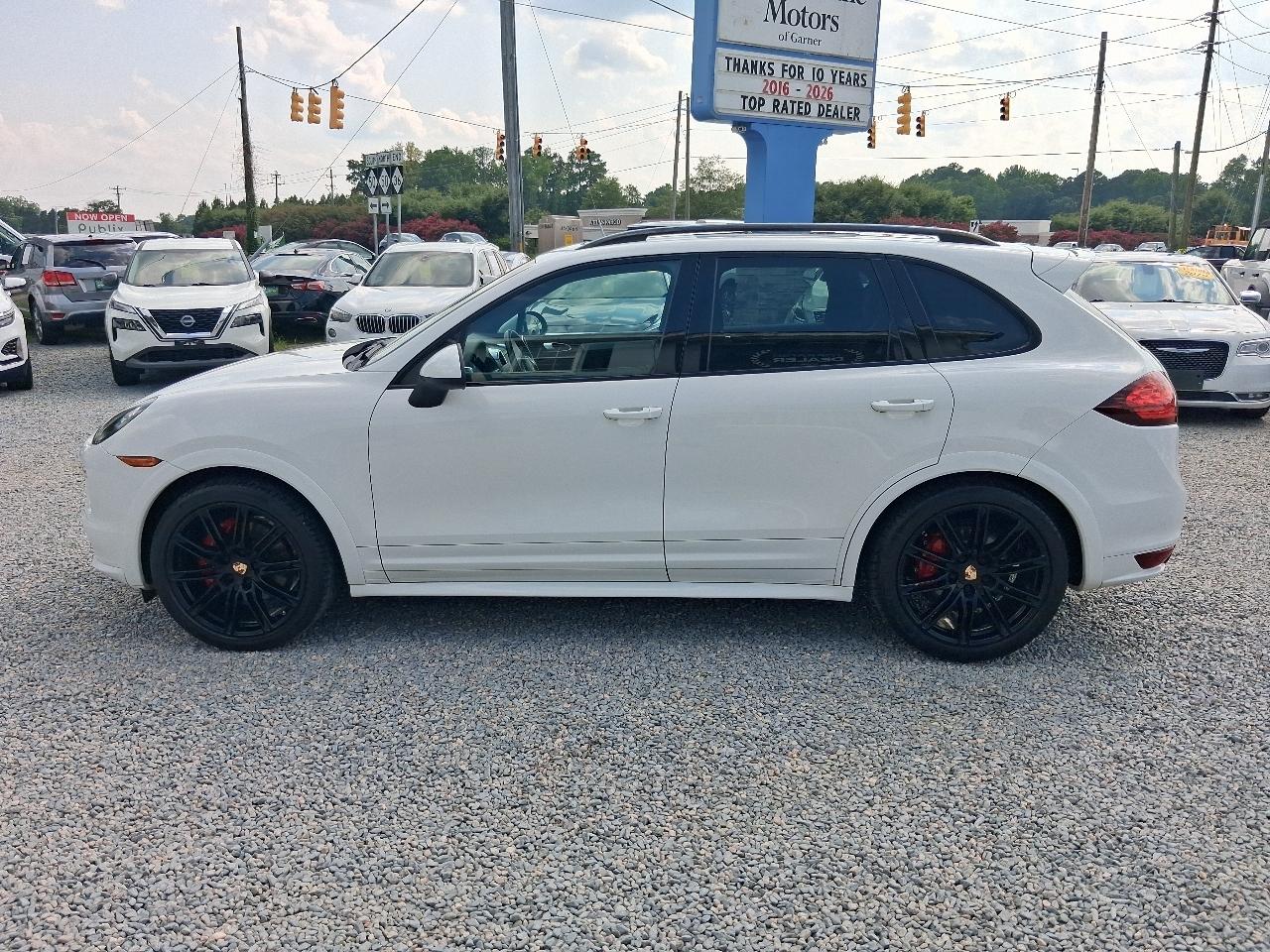 Porsche Cayenne GTS 4D SUV 2013