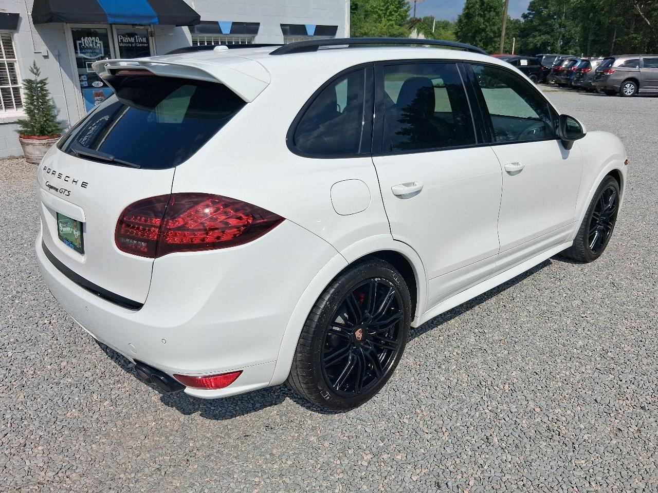 Porsche Cayenne GTS 4D SUV 2013