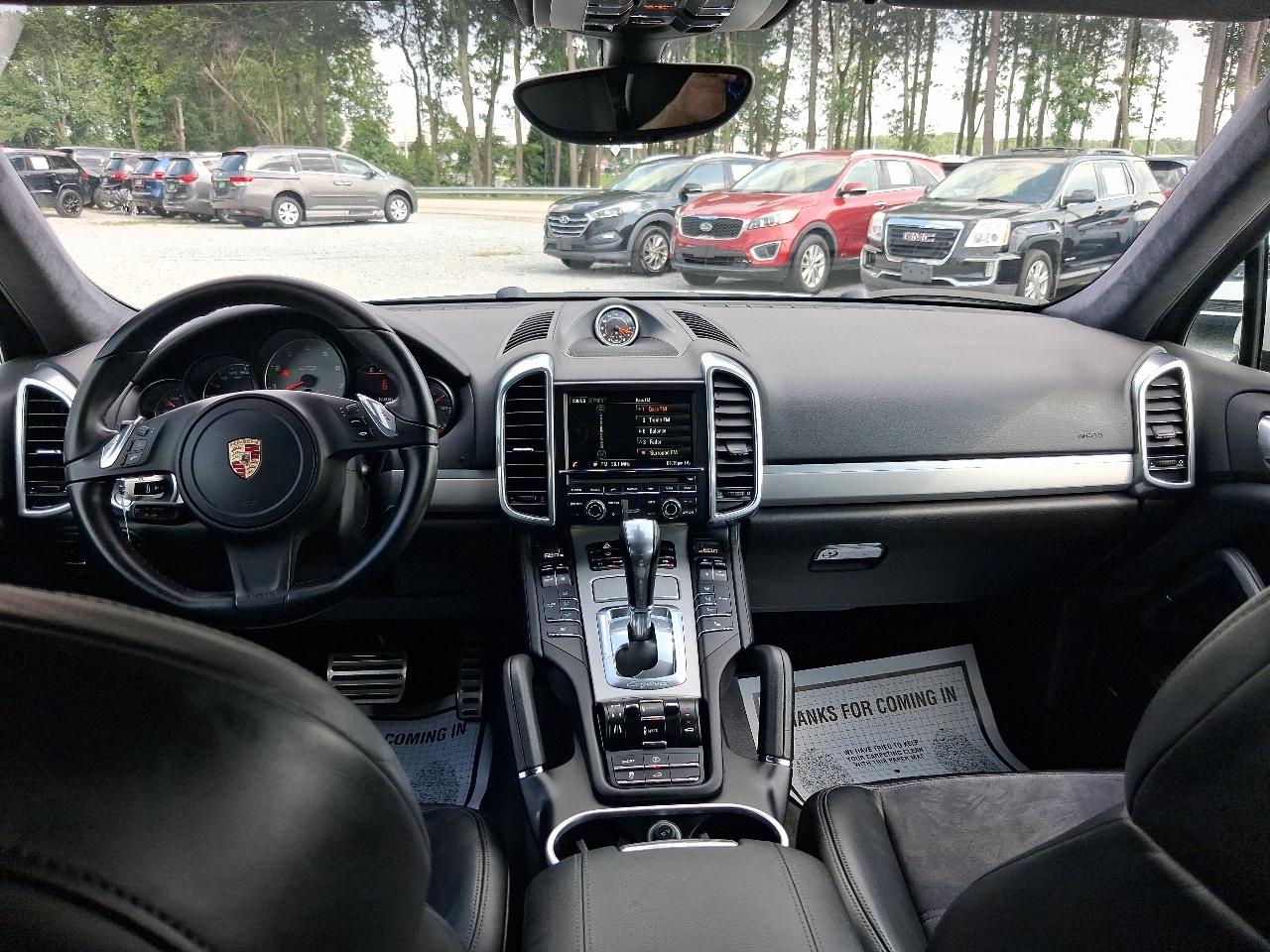 Porsche Cayenne GTS 4D SUV 2013
