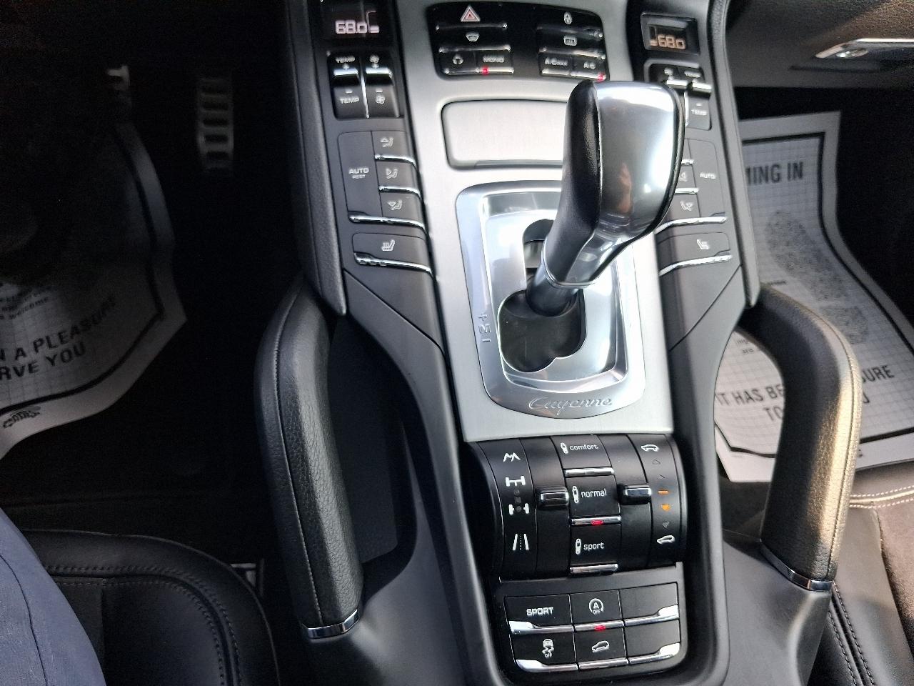 Porsche Cayenne GTS 4D SUV 2013