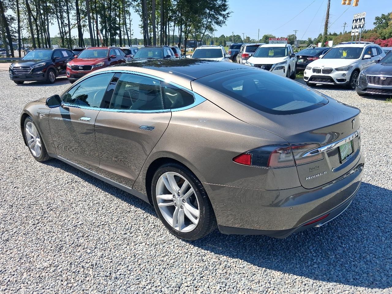 Tesla Model S  2015